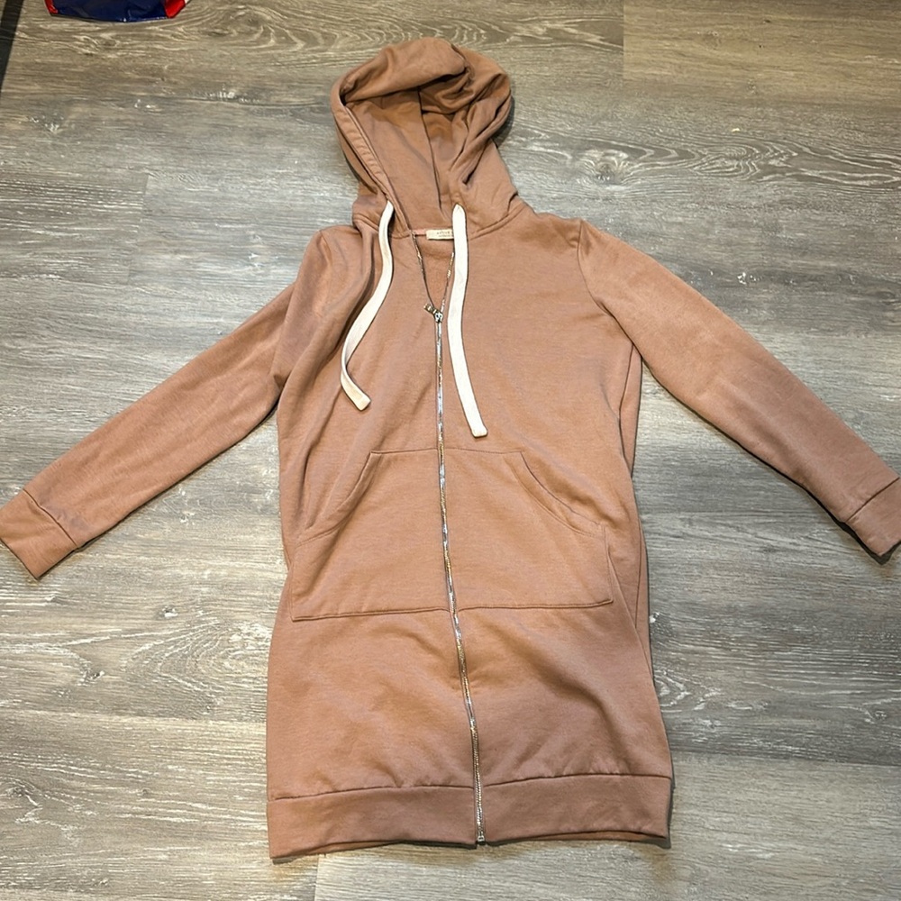 Long cardigan zip up.